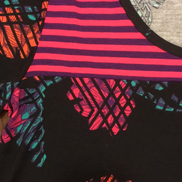 NWT Floral / Stripe Scoopneck Short Sleeve Tee, XS - Picture 2 of 5